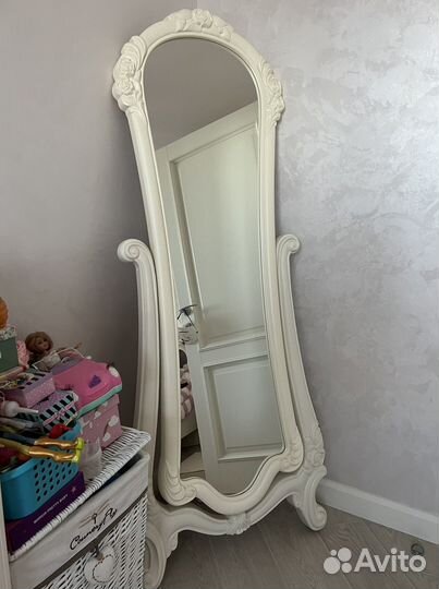 Зеркало напольное