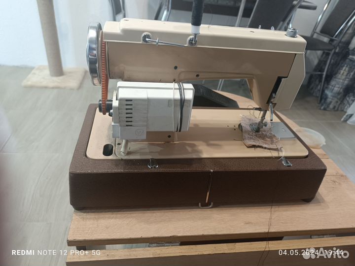 Швейная машина radom