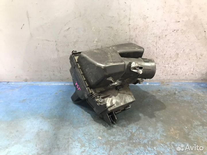 Корпус фильтра Nissan Teana J32