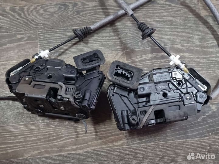 Замок двери volkswagen polo 6 liftback