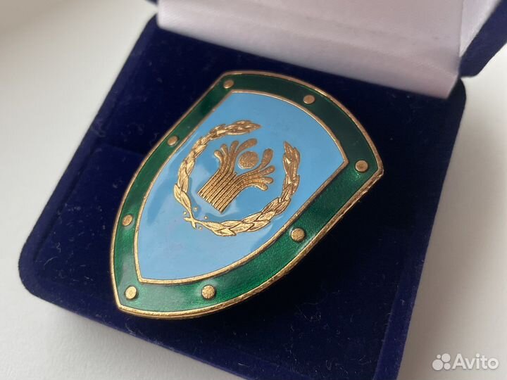 Нагрудные знаки