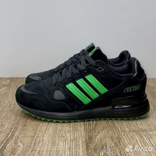 Кроссовки Adidas ZX750