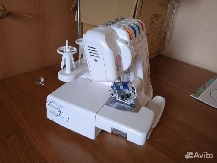 Оверлок Marrylock 005