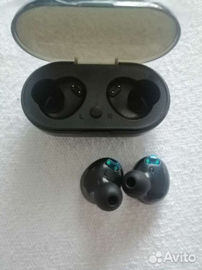 Беспроводные наушники tws
