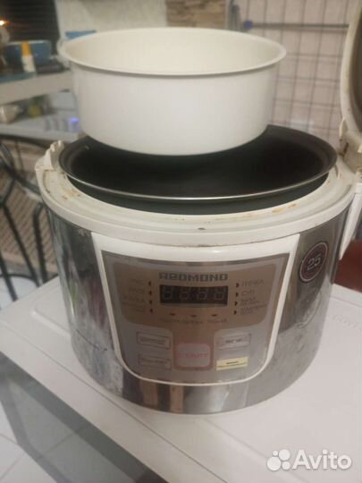 Мультиварка redmond