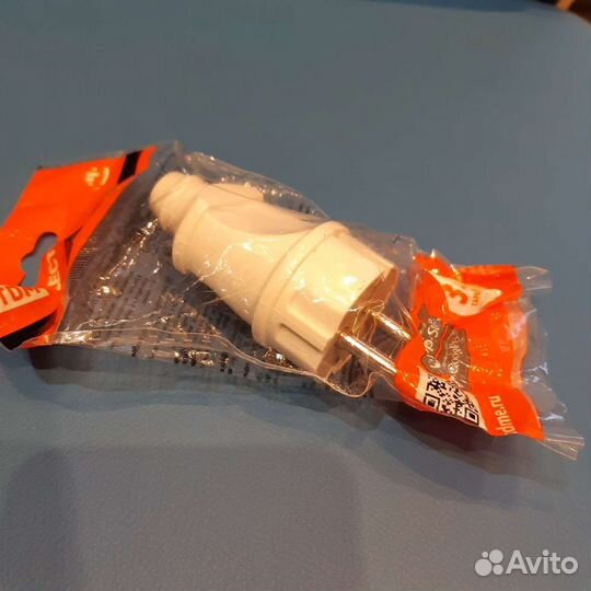 Вилка прямая с/з белая