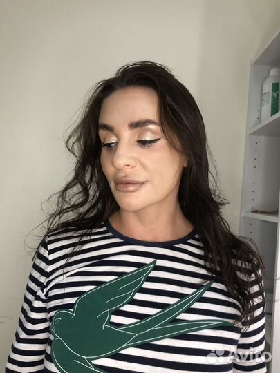 Модель на макияж