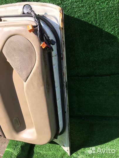 Дверь передняя левая Lexus LX470 J100 Перламутр рж