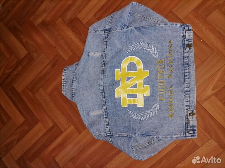 Джинсовая куртка