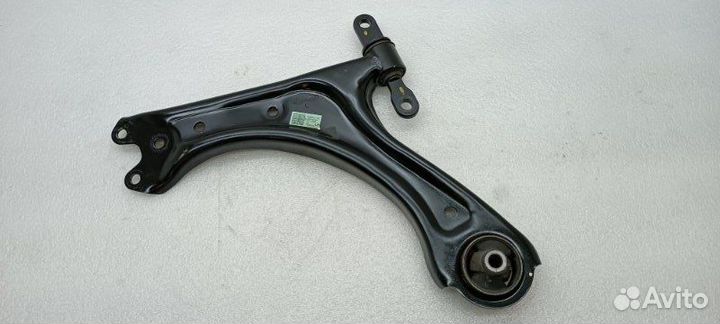 Рычаг подвески передний левый Kia K5 DL3 G4NA 2021