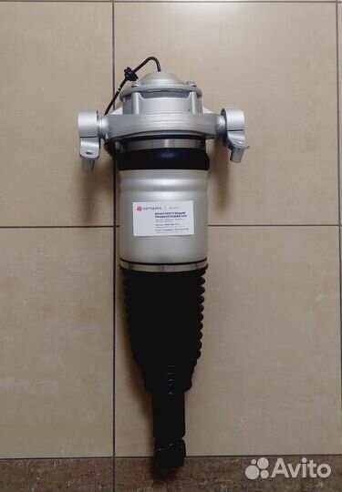 Стойка пневматическая порше cayenne задняя