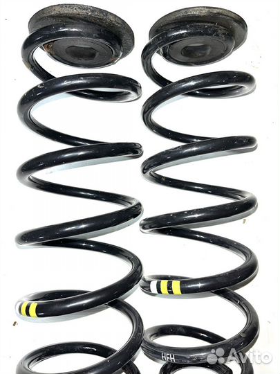 Пружина задняя VW Golf 6 (1.4 )