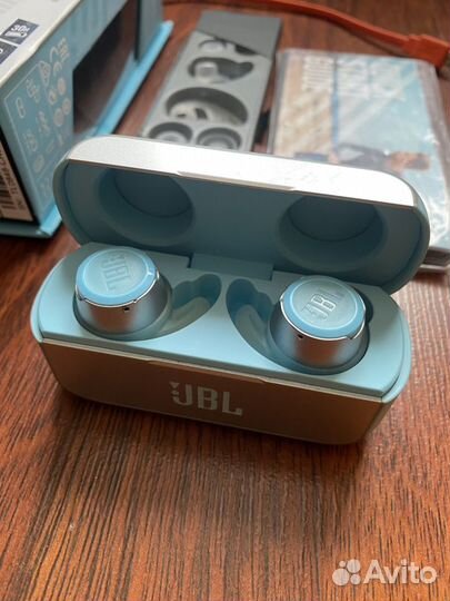 Беспроводные наушники оригинал jbl Perfect Flo