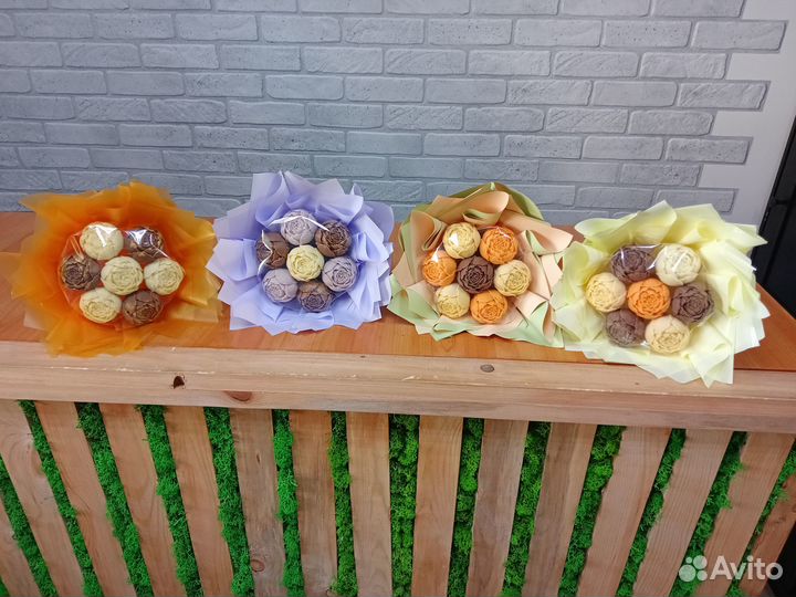 Букеты из 7 пионов