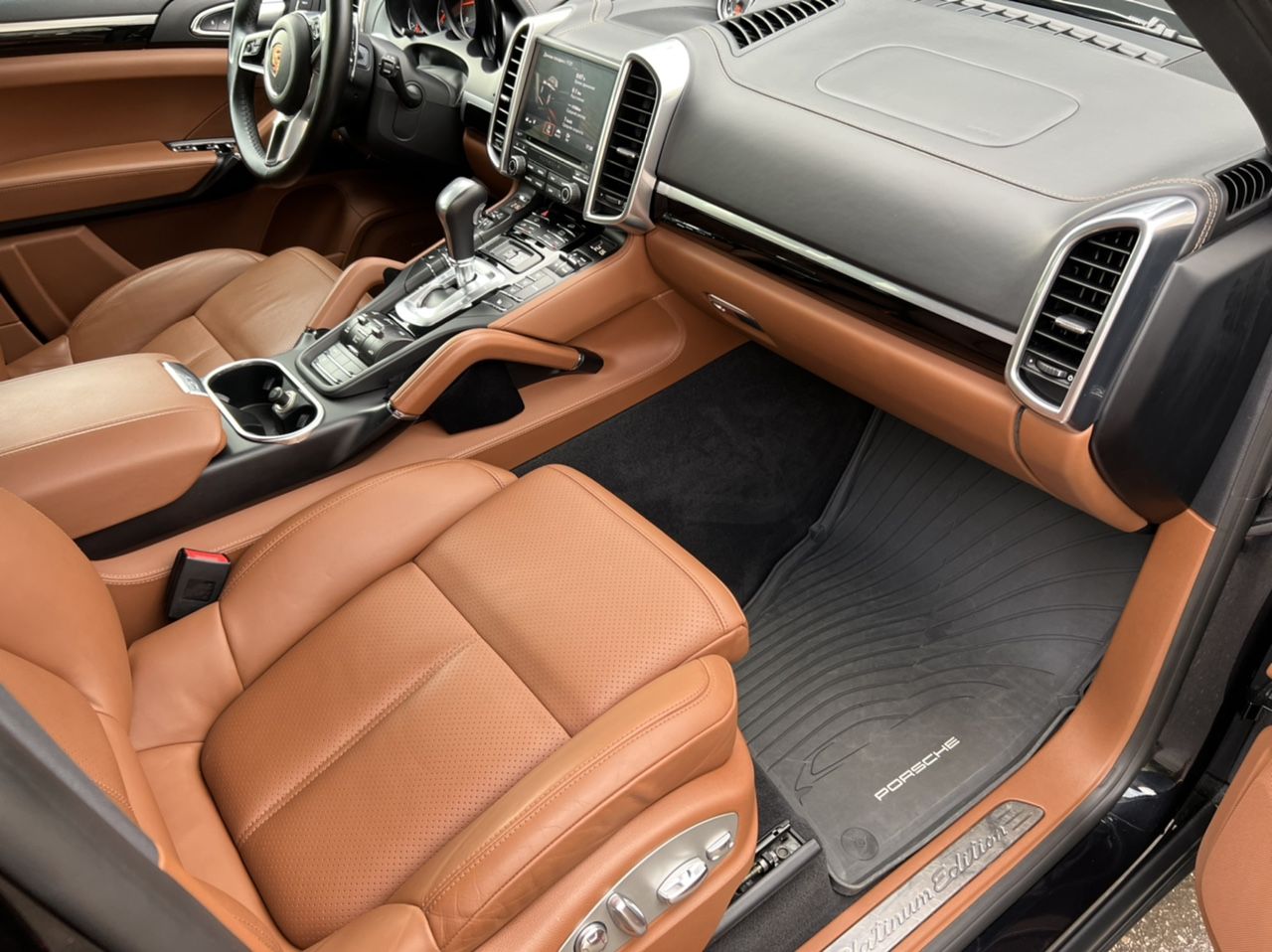 Porsche Cayenne: фото владельца