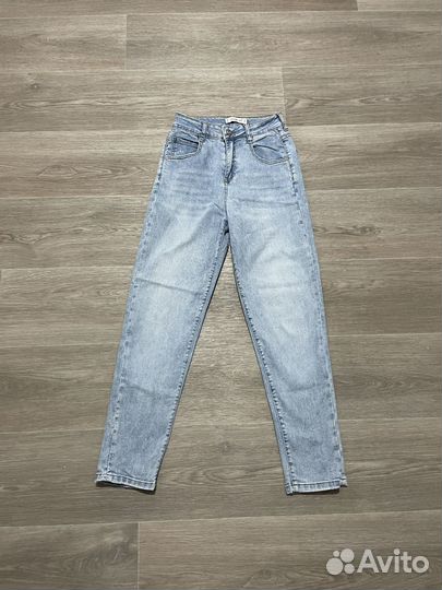 Джинсы бананы