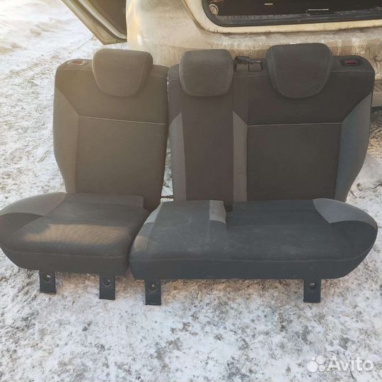 Автомобильное кресло