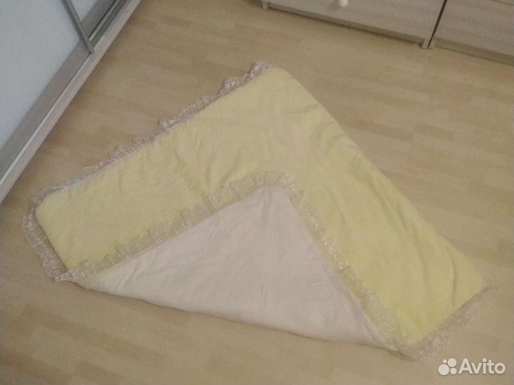 Детское одеяло в кроватку