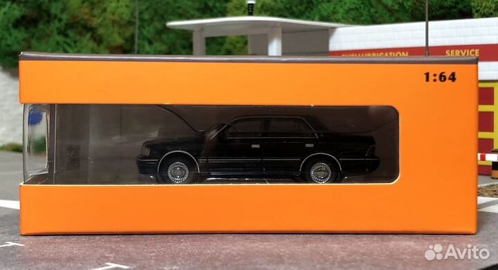 Модель 1:64 GCD Toyota Crown 155