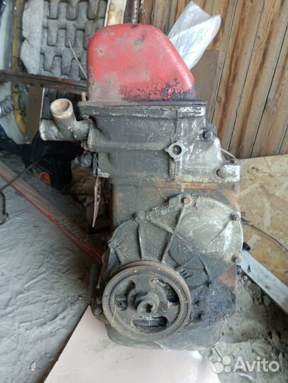 Двигатель 2101