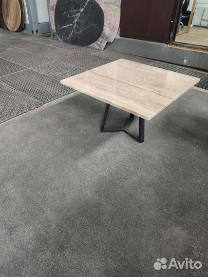 Столики из натурального камня