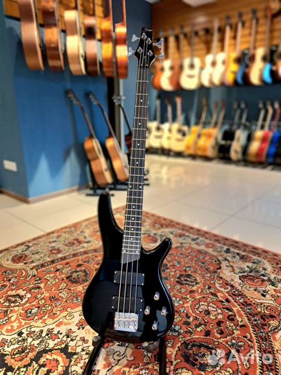 Бас гитара Новая