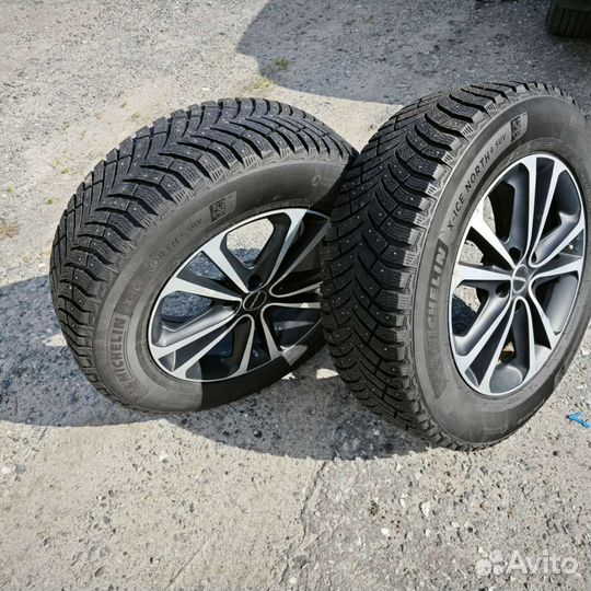 Michelin X-Ice North 4 SUV 235/65 R17