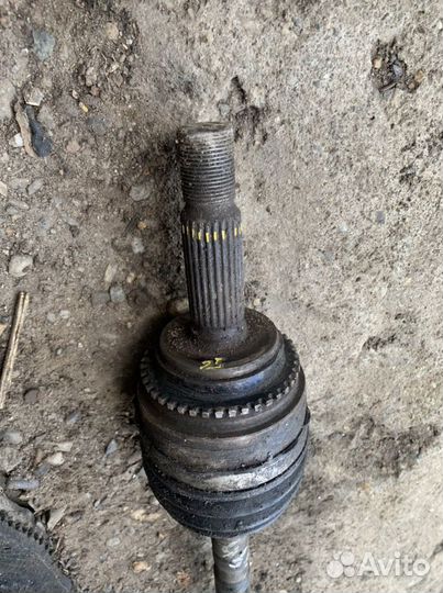 Привод правый Mitsubishi Lancer Cedia