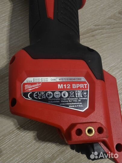 Заклепочник milwaukee M12