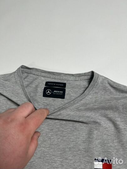 Tommy hilfiger amg petronas motosport футболка