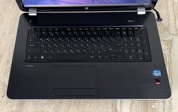 HP Pavilion 17-e073sr (17.3