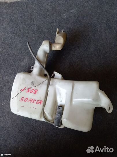 Бачок омывателя на toyota soarer