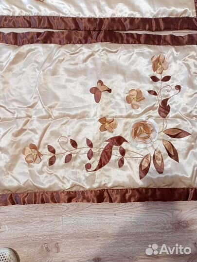 Постельный комплект. Покрывала и наволочки
