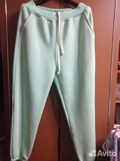 Спортивный костюм женский