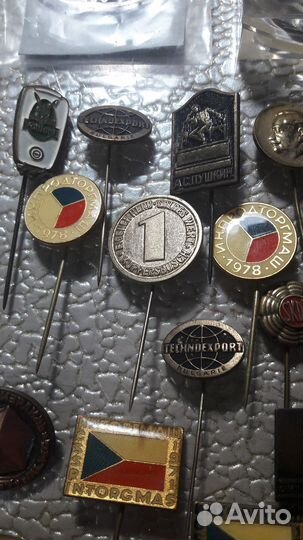 Тяжелые значки СССР