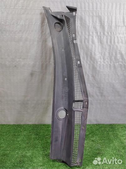 Решетка стеклоочистителей левая Subaru Tribeca WX