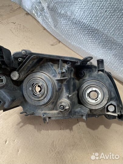 Фара Toyota Corolla 150