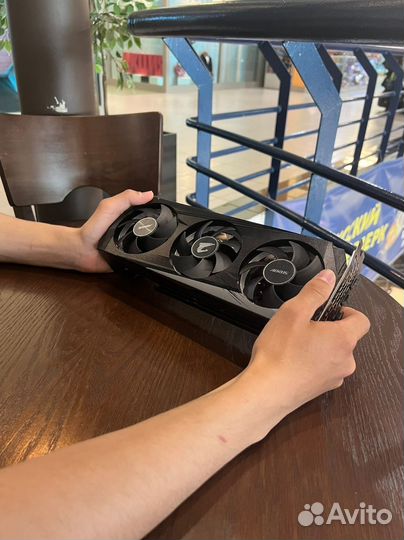 Видеокарта RX 6750 xt AMD