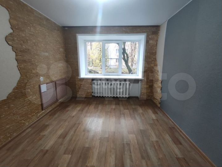 Комната 12,2 м² в 2-к., 1/4 эт.