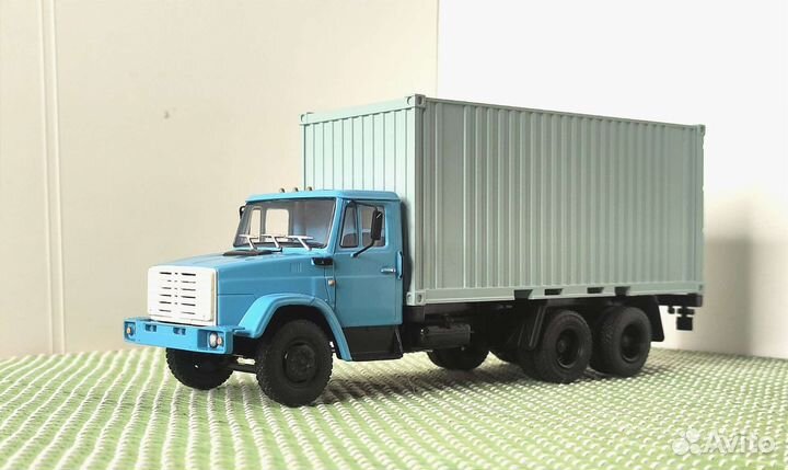 ЗИЛ - 133г40 контейнеровоз, 1/43