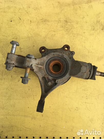 Кулак поворотный передний левый Citroen C4