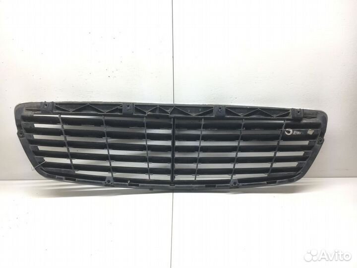 Решетка радиатора Mercedes-Benz E-Class