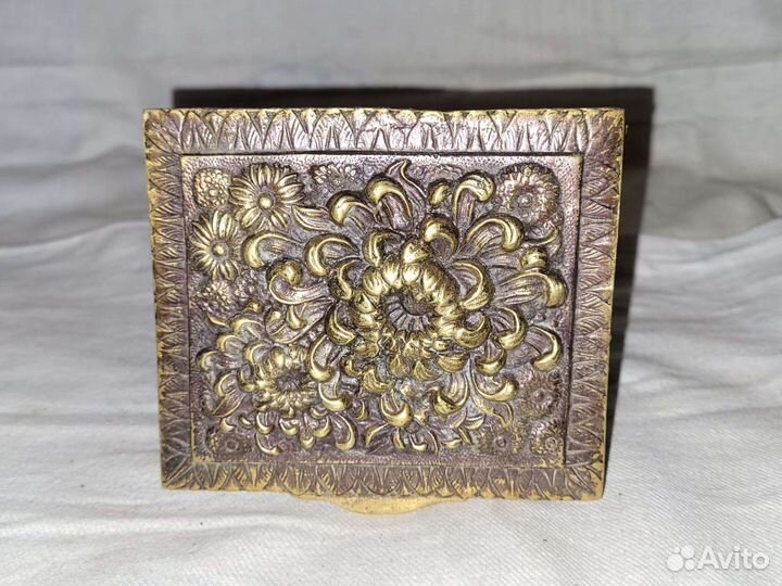 Антикварная Шкатулка