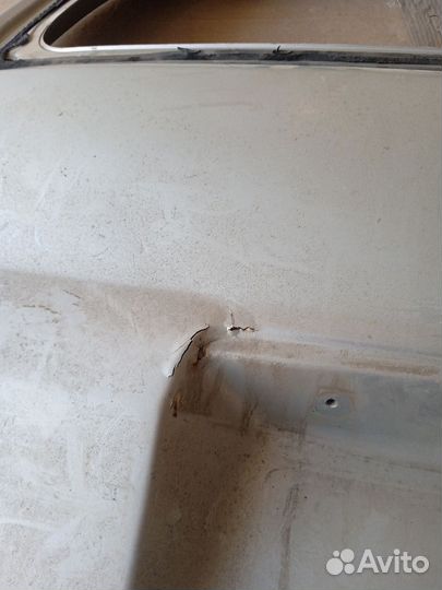 Дверь багажника Mazda Demio