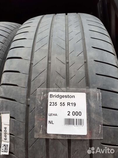 Bridgestone Alenza 001 235/55 R19