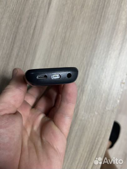 Кнопочный телефон Nokia 1010