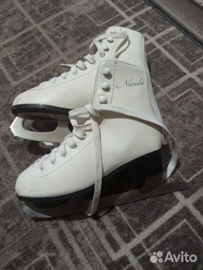 Коньки фигурные 36р