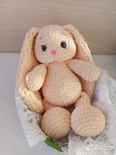 Вязанный зайка. Заяц. Ручная работа