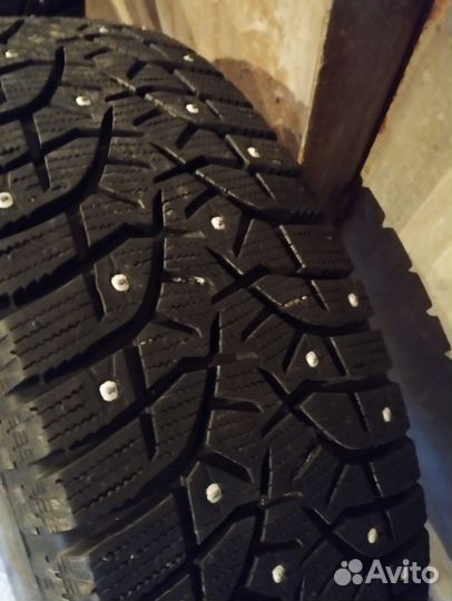 Bridgestone Blizzak Spike-02 195/65 R15 92T