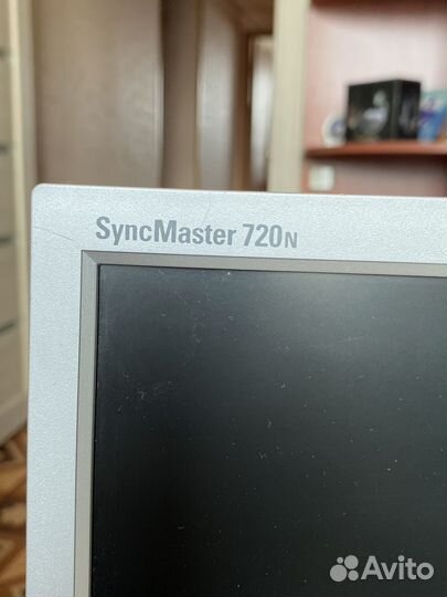 Монитор Samsung syncmaster 720N